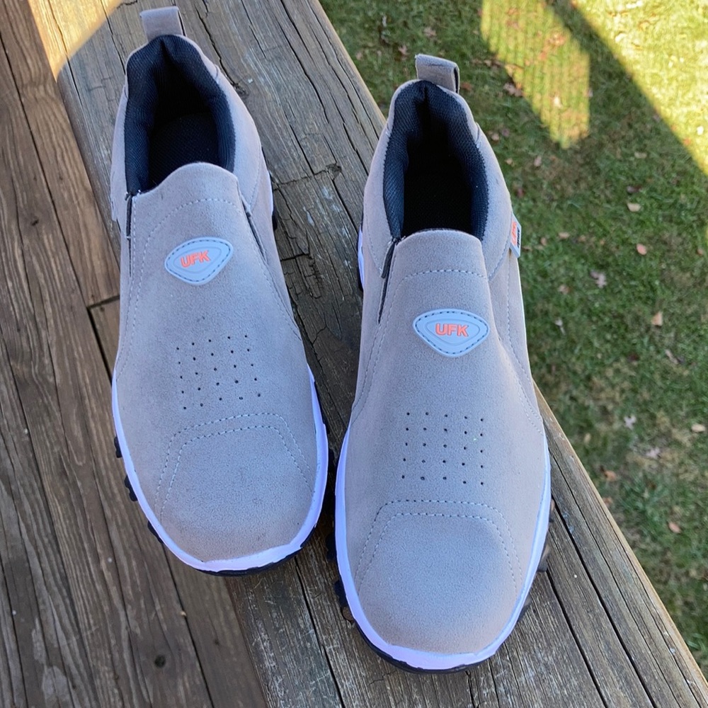 Men’s Gray UFK Slip-On Shoe, size 40